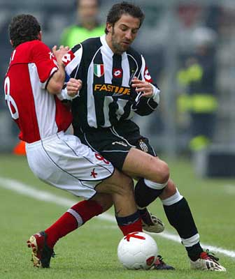 罗伯逊：萨拉赫是队史最佳之一，希望能继续与他并肩作战